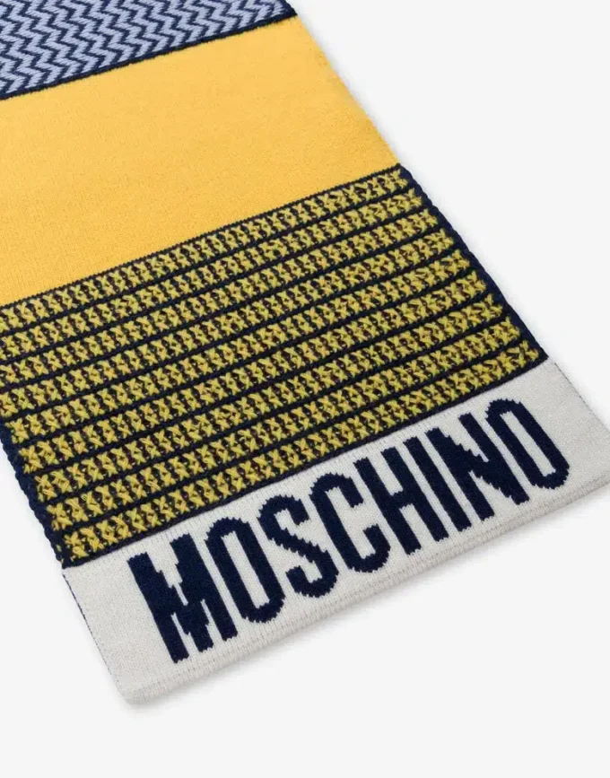 Bufanda bordada con patchwork Bufanda bordada con patchwork