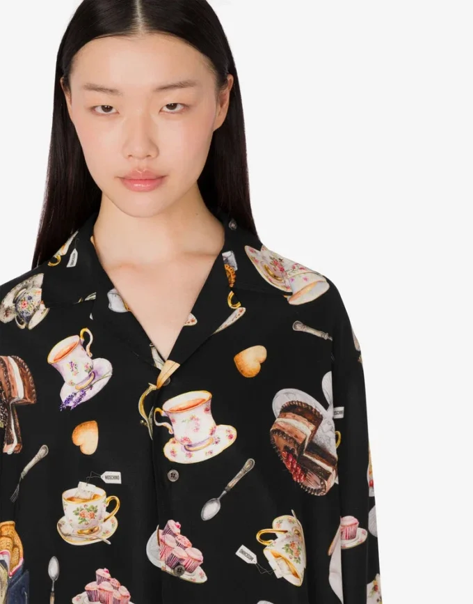 Camisa de satén de seda estampada Camisa de satén de seda estampada