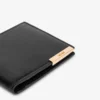 Cartera con solapa de piel de becerro