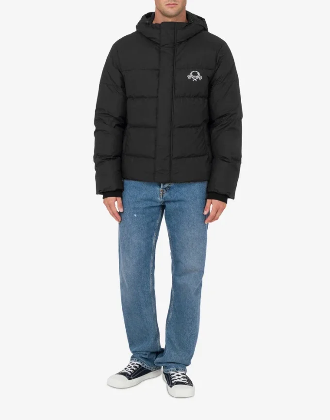 Chaqueta acolchada de nailon con logotipo Laurel Crown. Chaqueta acolchada de nailon con logotipo Laurel Crown.