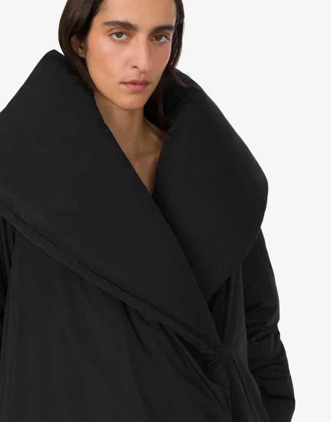 Chaqueta oversize de plumón en tejido técnico