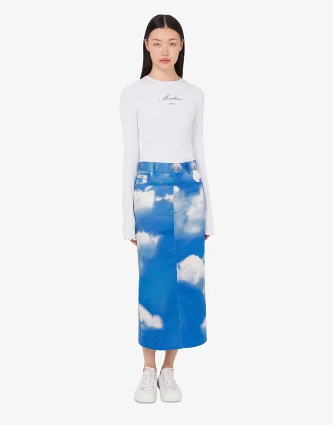 Falda de algodón con estampado de nubes de archivo Falda de algodón con estampado de nubes de archivo