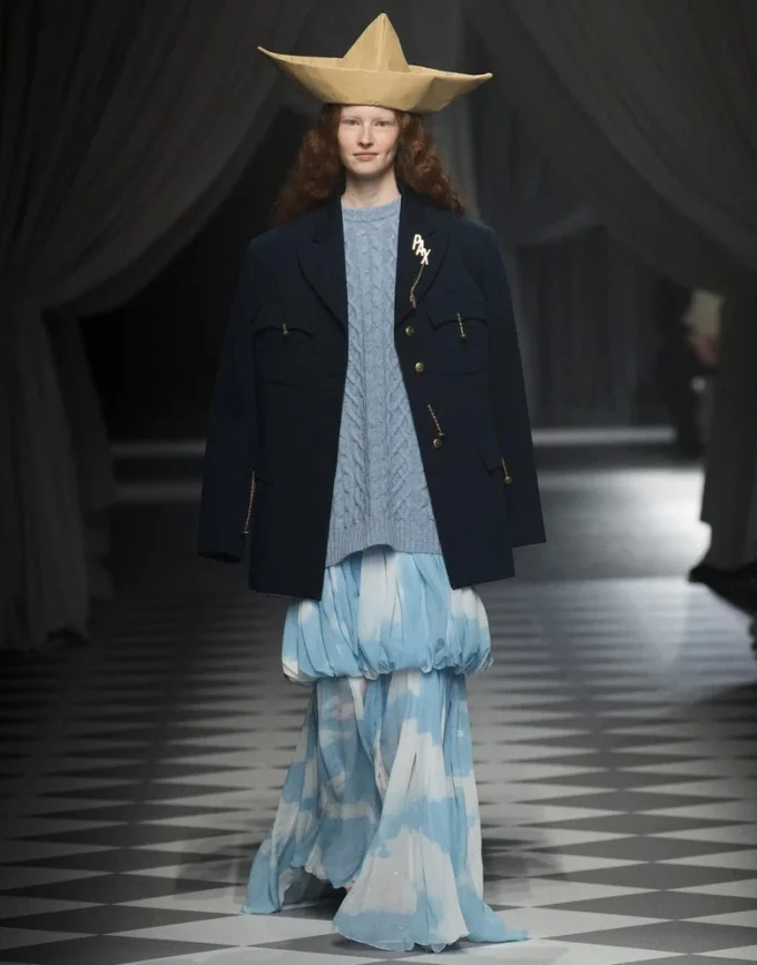 Falda larga con estampado «In the Cloud» Falda larga con estampado «In the Cloud»