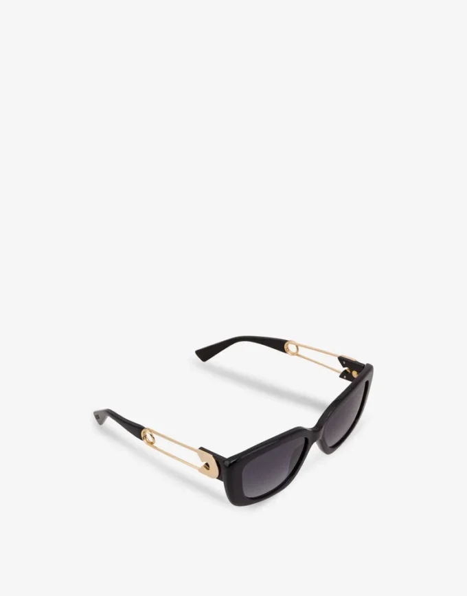 Gafas de sol con imperdible