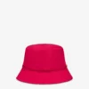 Gorra con letras y logotipo
