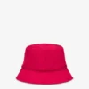 Gorra con letras y logotipo