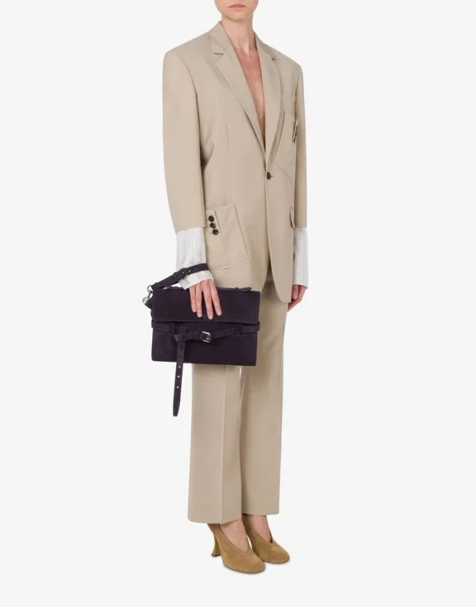 Moschino Tie Me Clutch: Exclusivo online Moschino Tie Me Clutch: Exclusivo online