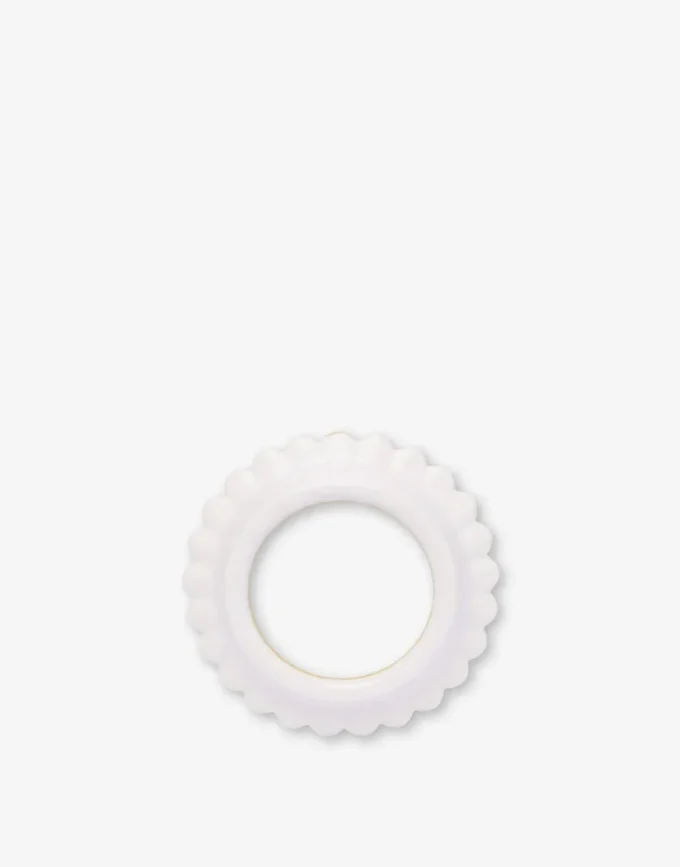 Pulsera de metal repujado