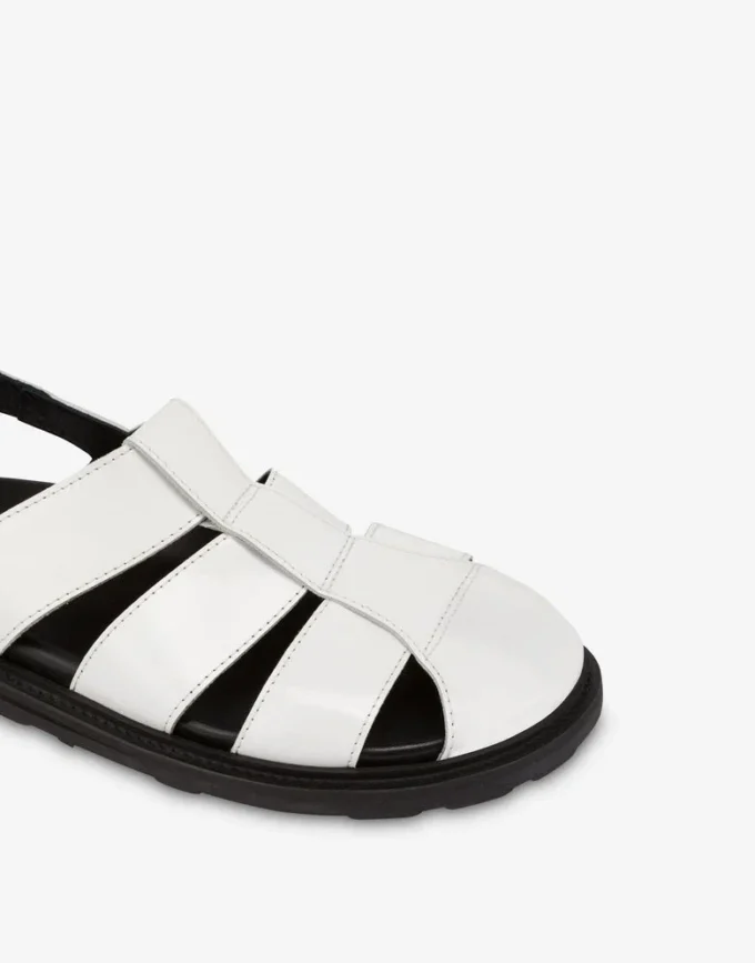 Sandalias de piel de becerro cepillada. Deportivas.