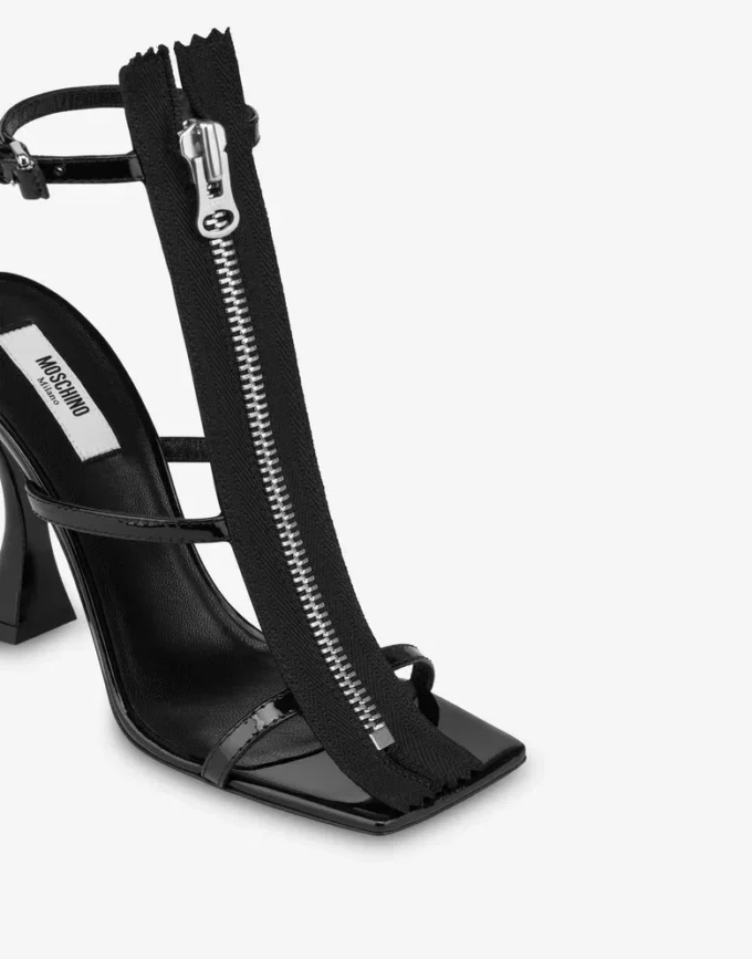 Sandalias de tacón alto de charol