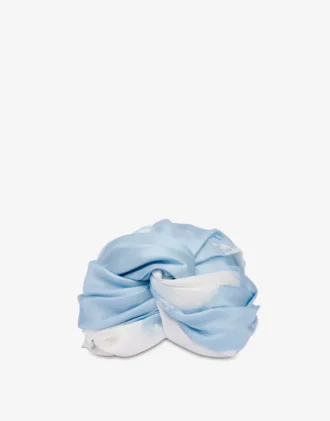 Turbante de sarga de seda Nubes de archivo