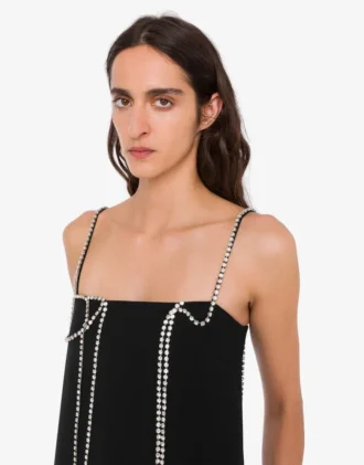 Vestido de crepé elástico con adornos
